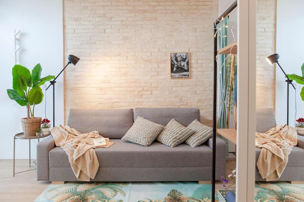 Al5 Seaside Bliss-Stylish Loft Steps From Malvarrosa Valencia Eksteriør bilde